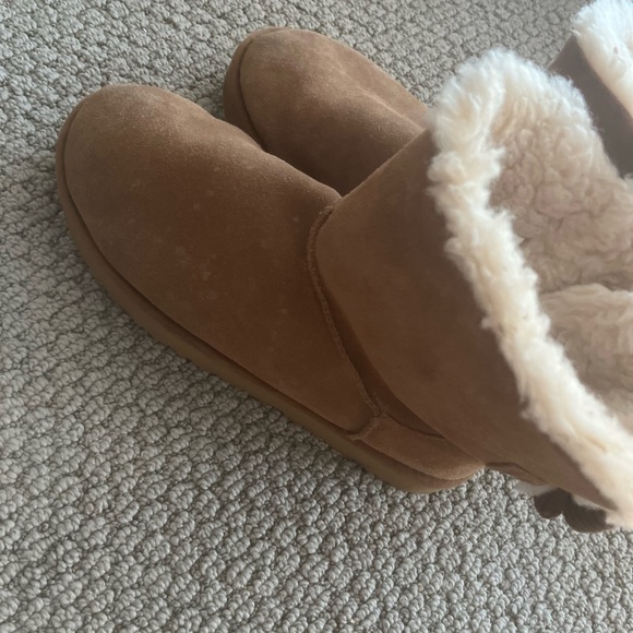 Mini Uggs - Picture 2 of 6